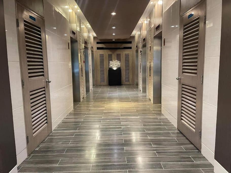 Shore 1 & 3 Residences Moa 1Br With Balcony By Darpm Manila Esterno foto