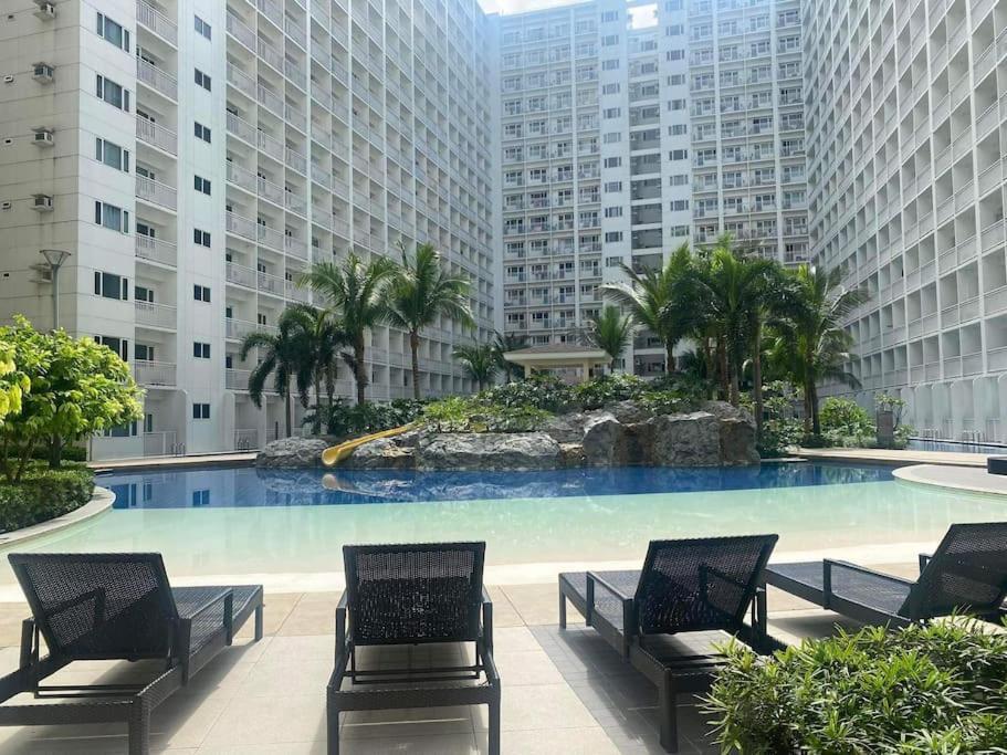 Shore 1 & 3 Residences Moa 1Br With Balcony By Darpm Manila Esterno foto