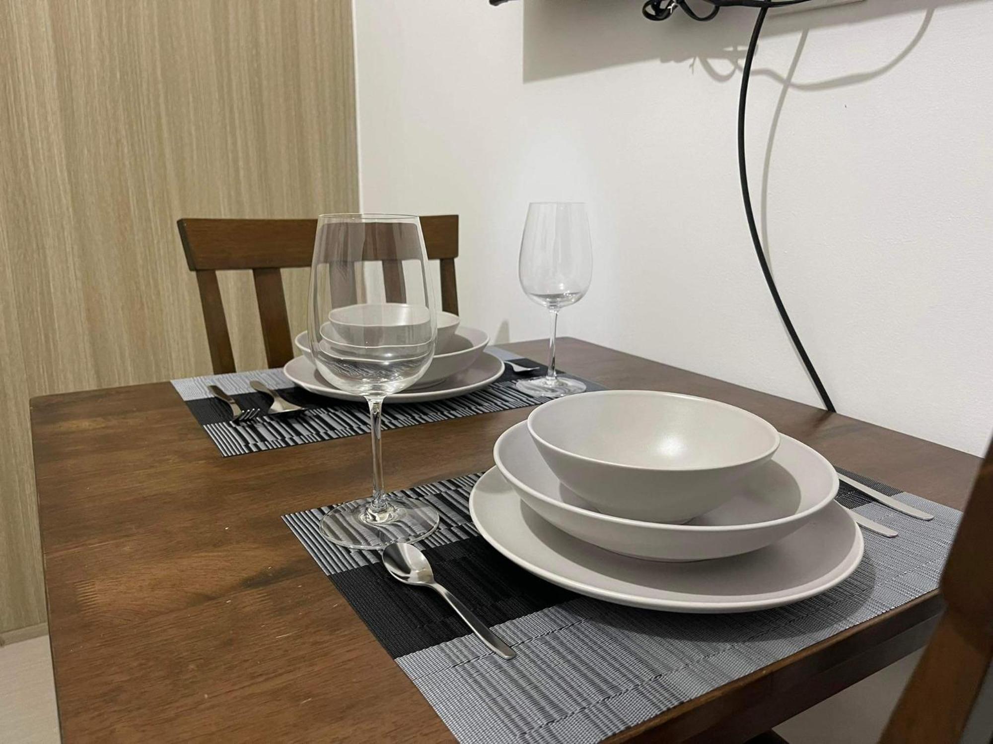 Shore 1 & 3 Residences Moa 1Br With Balcony By Darpm Manila Esterno foto