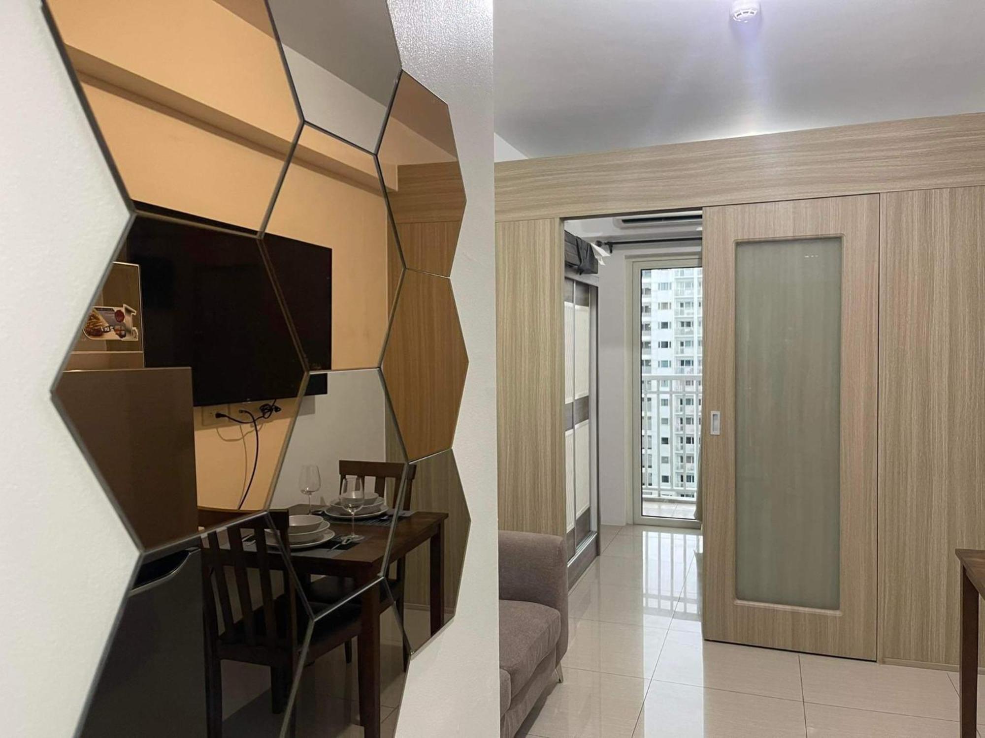 Shore 1 & 3 Residences Moa 1Br With Balcony By Darpm Manila Esterno foto