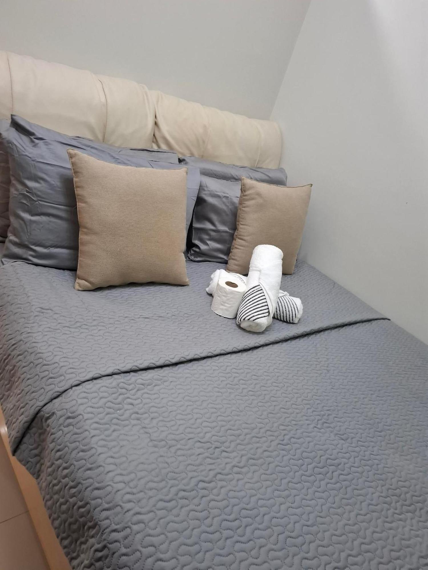 Shore 1 & 3 Residences Moa 1Br With Balcony By Darpm Manila Esterno foto